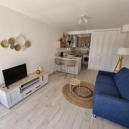 T2 Avec Terrasse Et Jardin Clos A 200m De La - Parking Prive Inclus - Fr-1-71-94 דירה *
