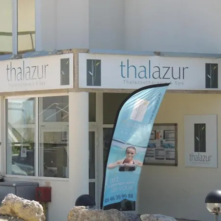 T2 Avec Terrasse Et Jardin Clos A 200m De La - Parking Prive Inclus - Fr-1-71-94 * Royan